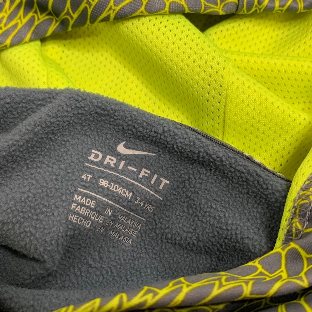 🚫SOLD•K🆔IZEN🚫 Kids Nike Dri-Fit Hoodie - Picture 4 of 5